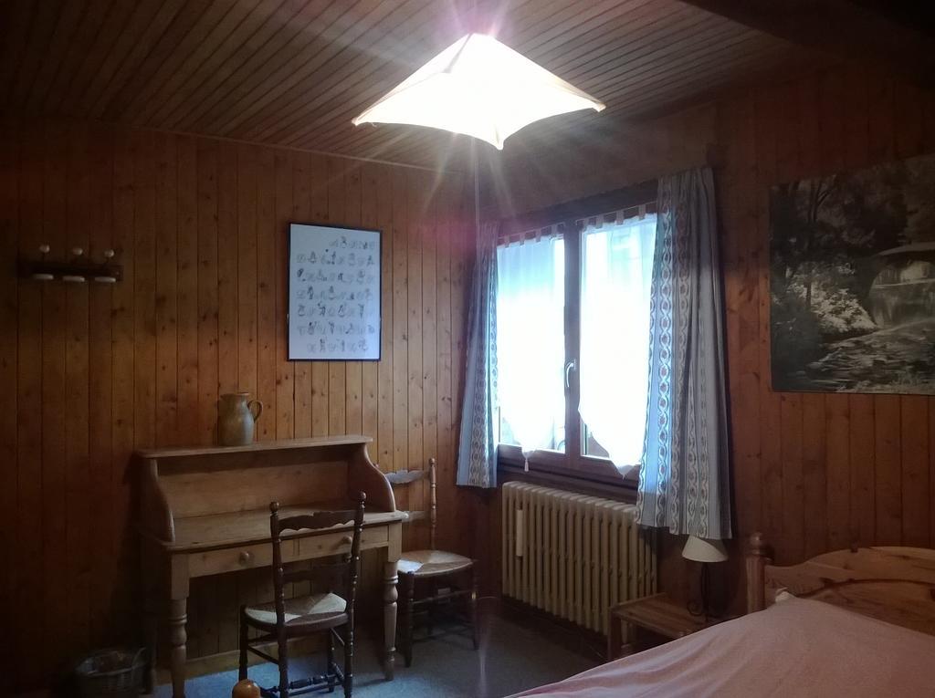 Chambre d'hôte l'Etringa Châtel Chambre photo